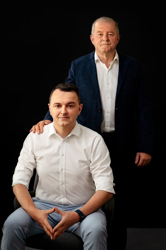 Łukasz i Zbigniew Kaczorowski - Fabryka Mebli Wersal